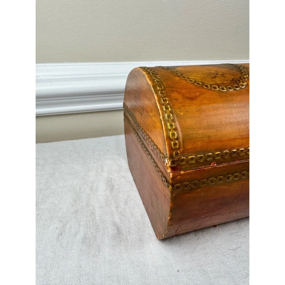 Vintage Hand Painted Dome Top Wooden Trunk Portrait Miniatures Velvet Lined 12in